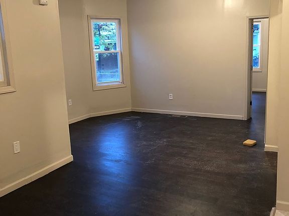 3rd image of 216 Smith St #1