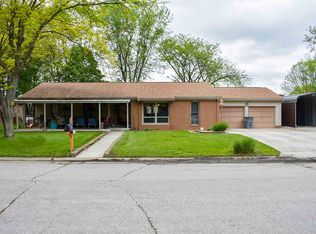 806 Williamsburg Dr, Kokomo, IN 46902