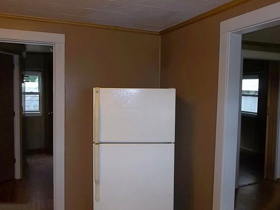 5th image of 1652 Heilmandale Rd