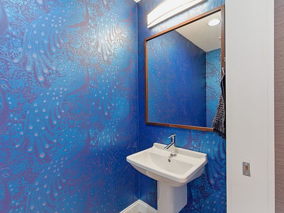 4th image of 1212 Laurel St APT 1202