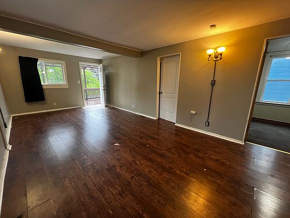 4th image of 96 Arnold Pl APT 1