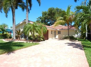 17724 Long Point Dr, Redington Shores, FL 33708