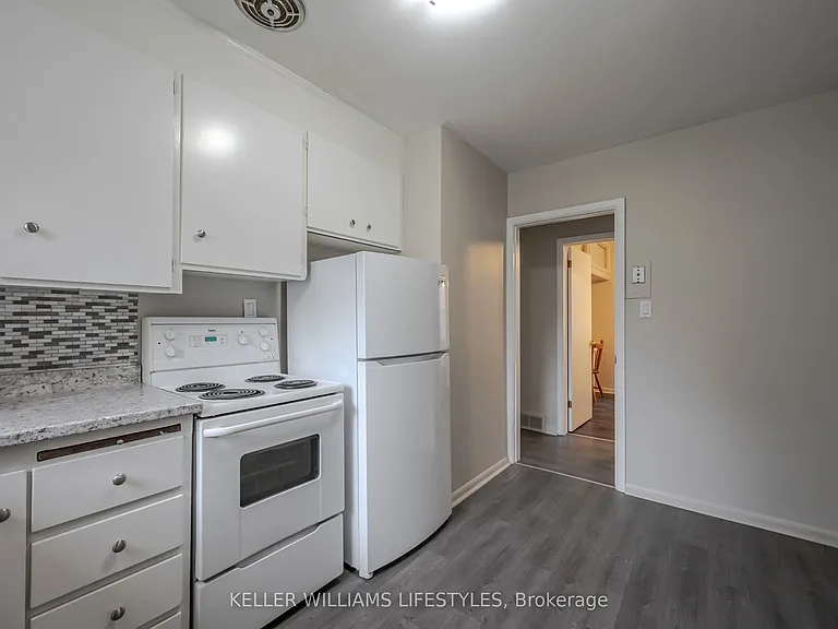 84 Wilson Ave #MAIN — Photo 20