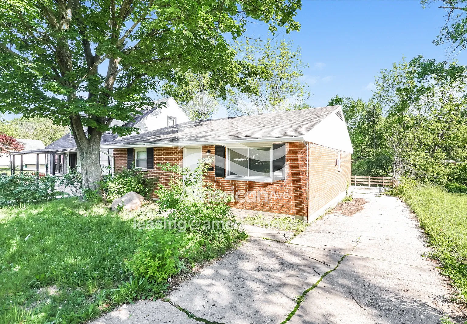 3 bed, 2.0 bath, 1031 sqft, $1,106 — Photo 2
