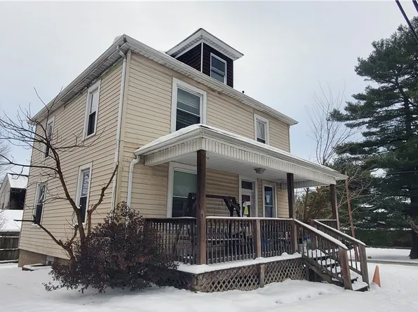 228 E Main St, Mount Pleasant, PA 15666