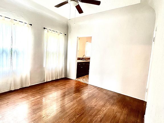 2nd image of 849 Belmont Ave #849