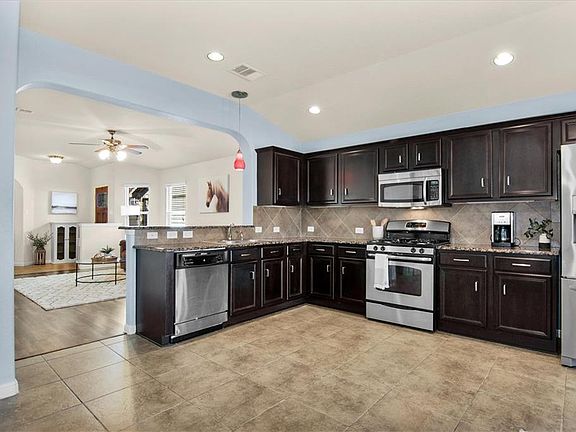 5th image of 9325 Sweetgum Dr #143