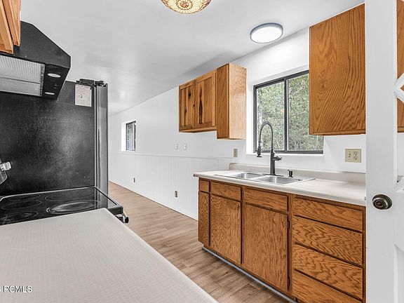 5th image of 4611 Conifer Dr #611