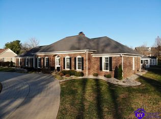 646 Foxfire Rd, Elizabethtown, KY 42701