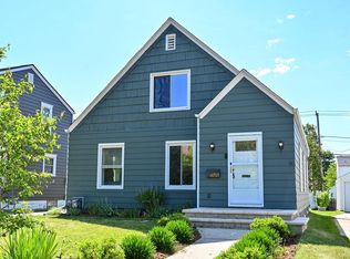 4751 N Marlborough Dr, Whitefish Bay, WI 53211