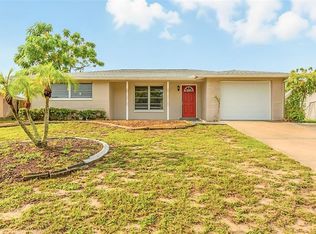 7814 Waxwood Dr, Port Richey, FL 34668