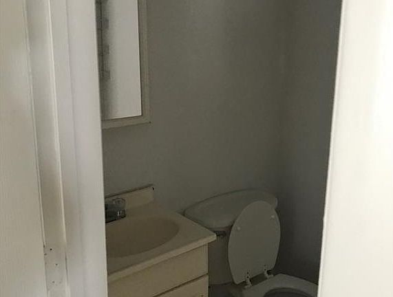 5th image of 2825 North St
