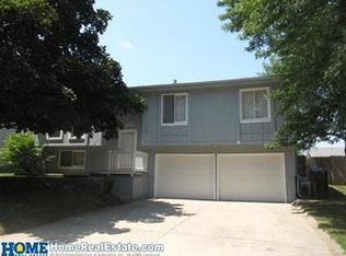 6143 NW 11th St, Lincoln, NE 68521