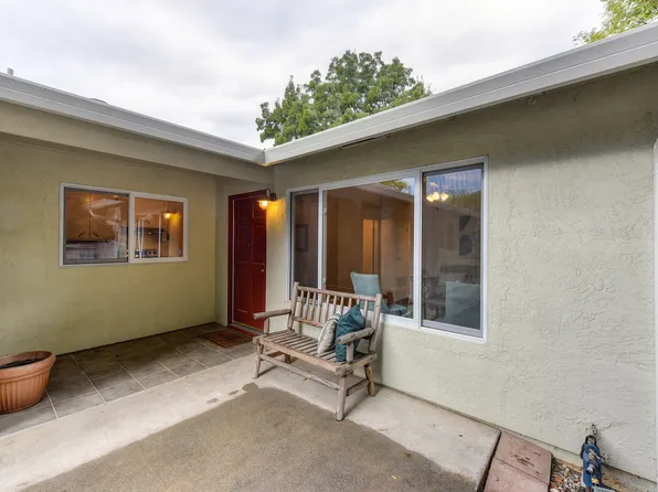 935 Bienville St, Davis, CA 95616