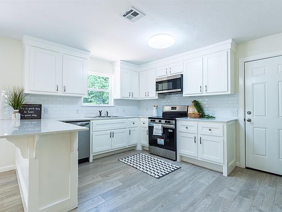 5th image of 20836 Juanita Ln