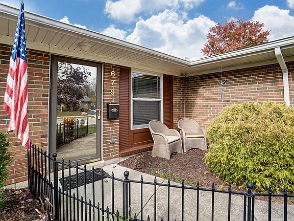 3rd image of 679 Liberty Ln
