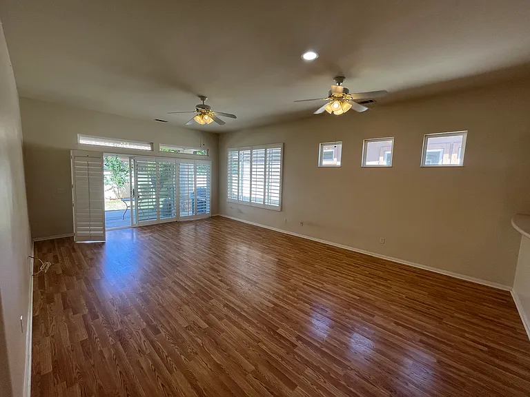 525 Brooklawn Dr — Photo 43