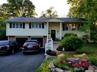 10 Colonial Woods Dr, West Orange, NJ 07052