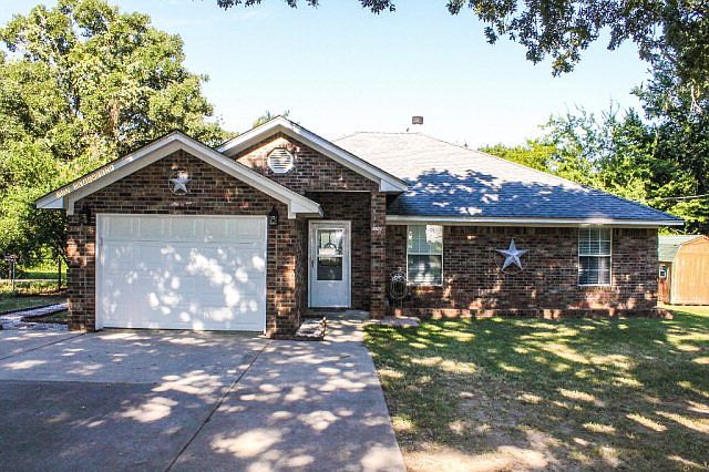 1st image of 202 Seabreeze Dr