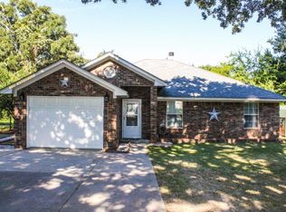 202 Seabreeze Dr, Gun Barrel City, TX 75156