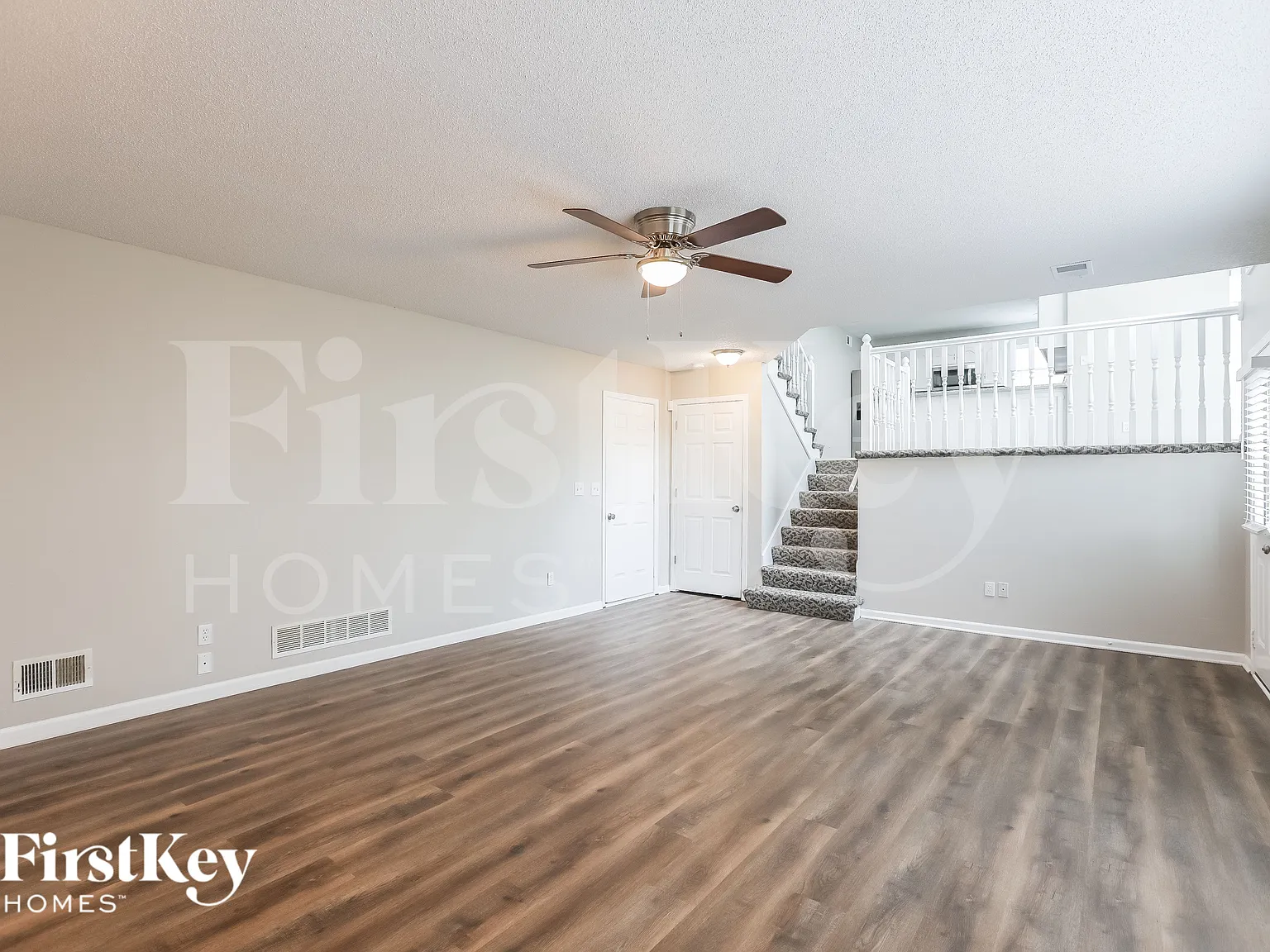 3 bed, 2.0 bath, 2496 sqft, $3,010 — Photo 3