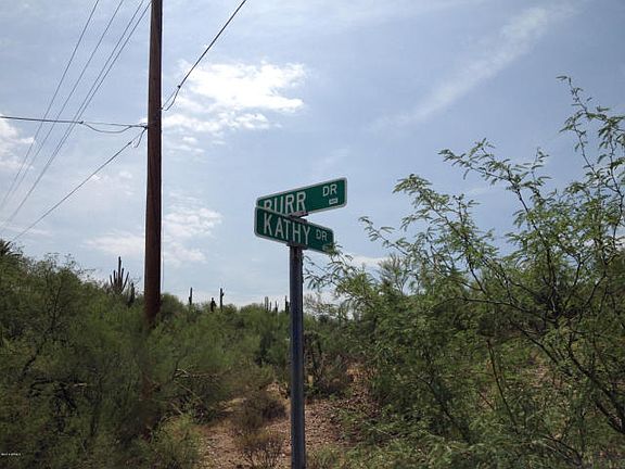4th image of 9 N Kathy Dr