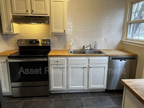 5th image of 905 E Columbia Ave