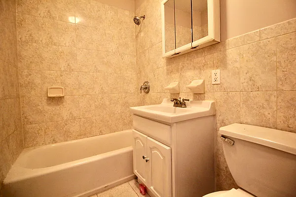 Rented by Hagstrom Management Inc | media 40