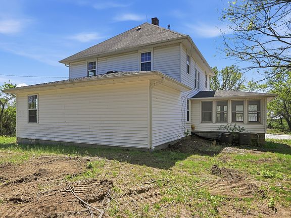 3rd image of 9779 S Rd