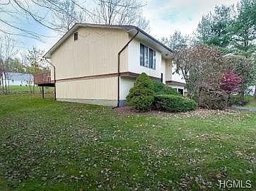 3rd image of 5 Hobart Ct
