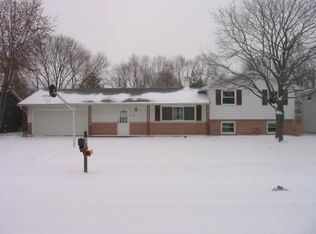 1538 Cantondale Ln, Mishawaka, IN 46544