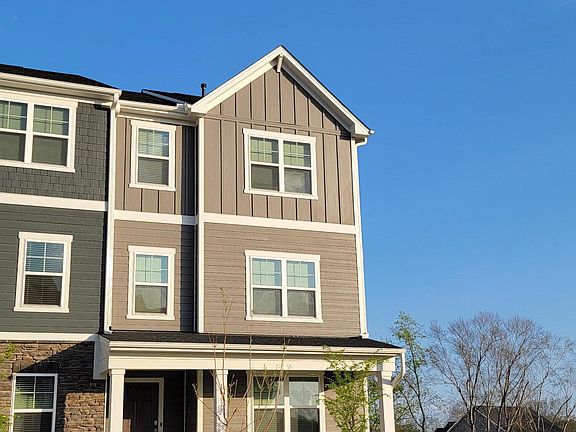 2nd image of 1467 Jay Rd