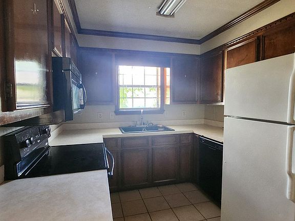 5th image of 320 Siwell Meadows Dr