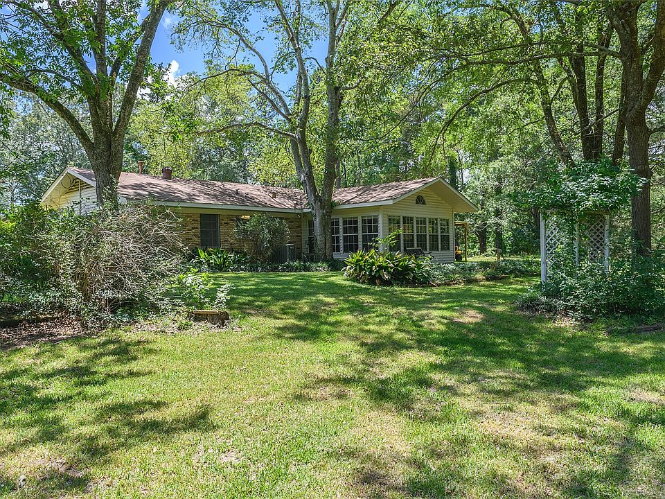 1st image of 802 Caddo Lease Rd
