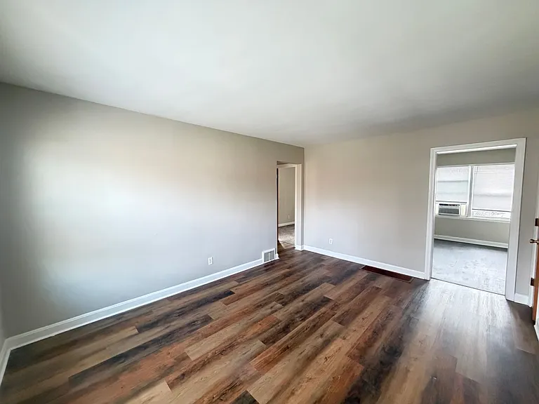 2912 Moran Pl — Photo 2