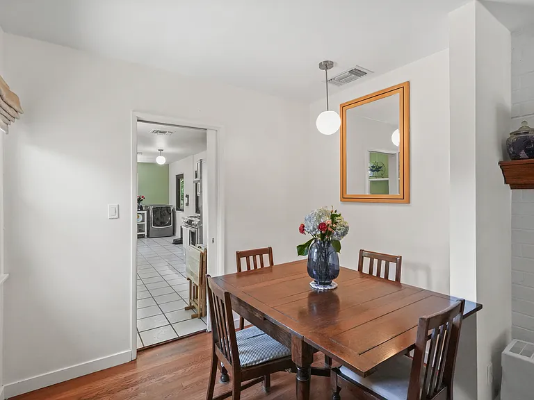 2045 Armour St — Photo 8