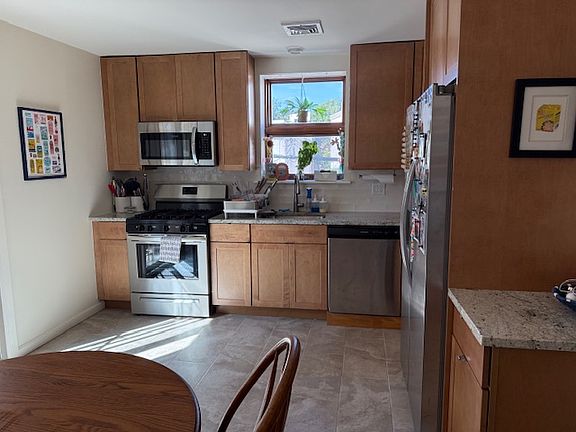 3rd image of 518 S 22nd St #B