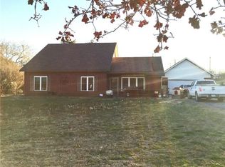 2400 Oak Leaf Trl, Cleburne, TX 76031