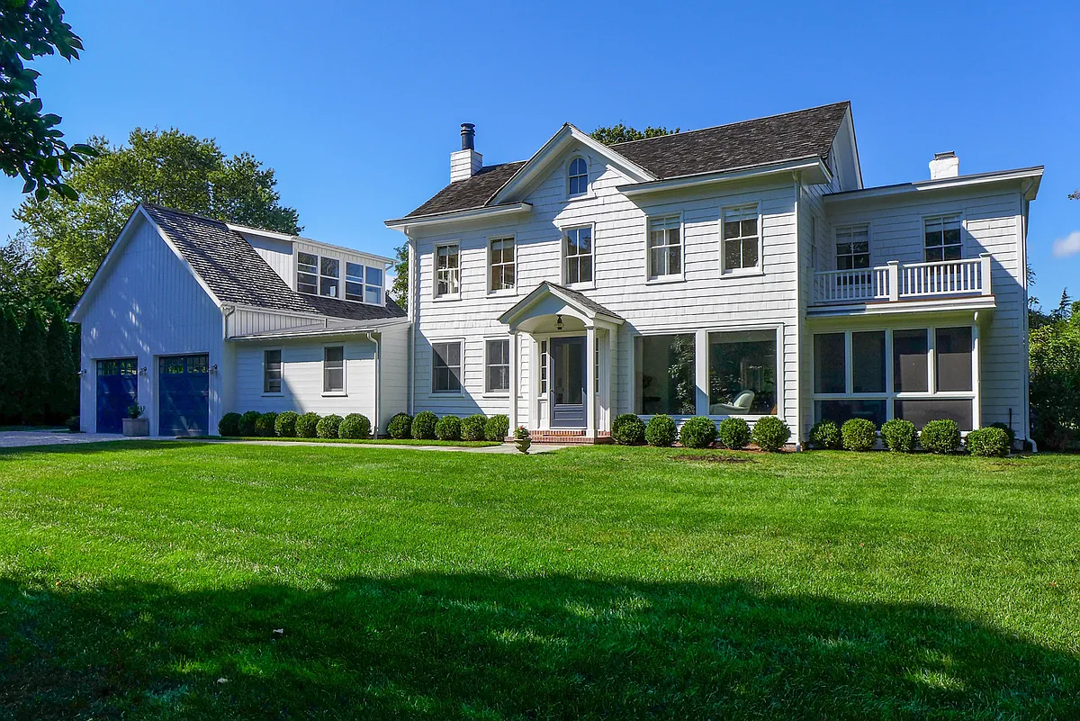 Building Photo - 111 Montauk Hwy