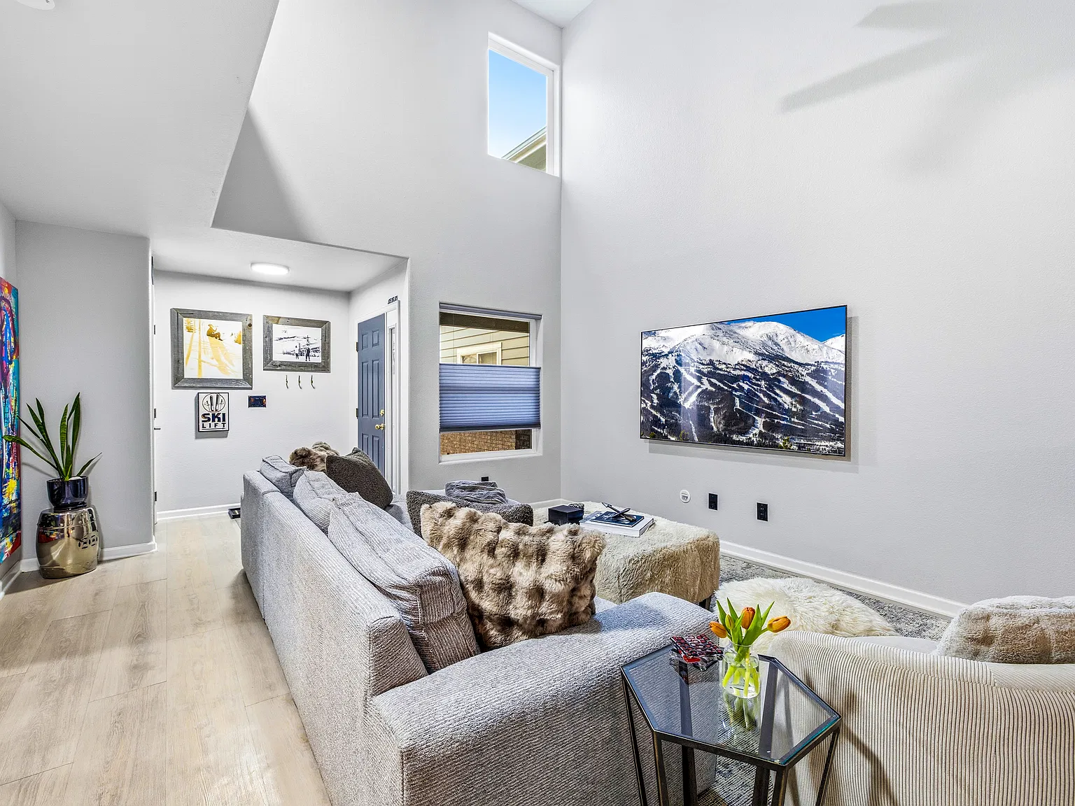 3 bed, 2.5 bath, 1790 sqft, $3,300 — Photo 2