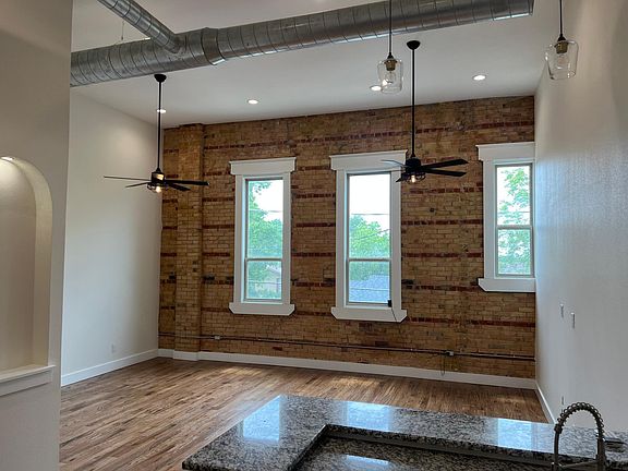 5th image of 1411 Wesleyan St #202