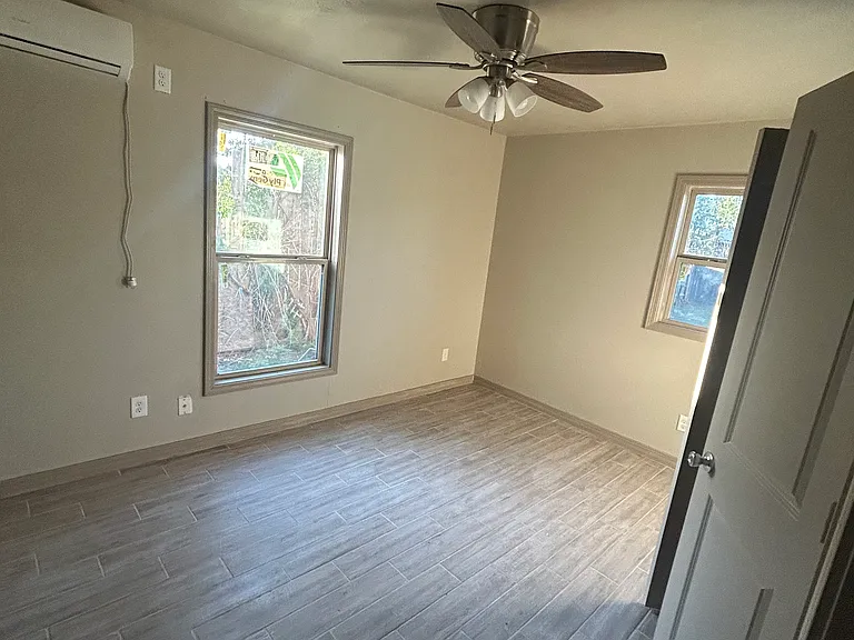 2450 E 30th St #1 — Photo 6