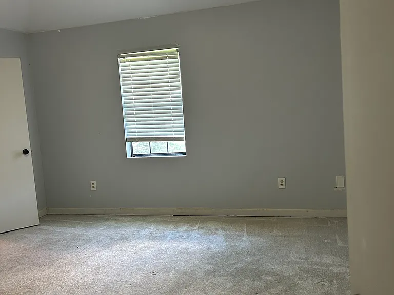 484 Rachel Dr — Photo 6