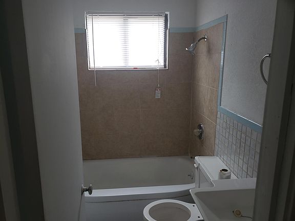 4th image of 2209 Brittain St