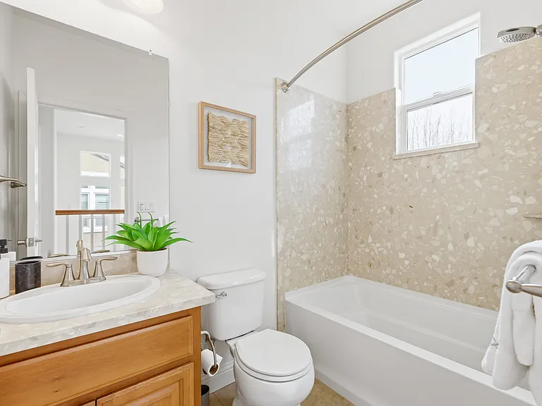 3553 Meyer Pl — Photo 21