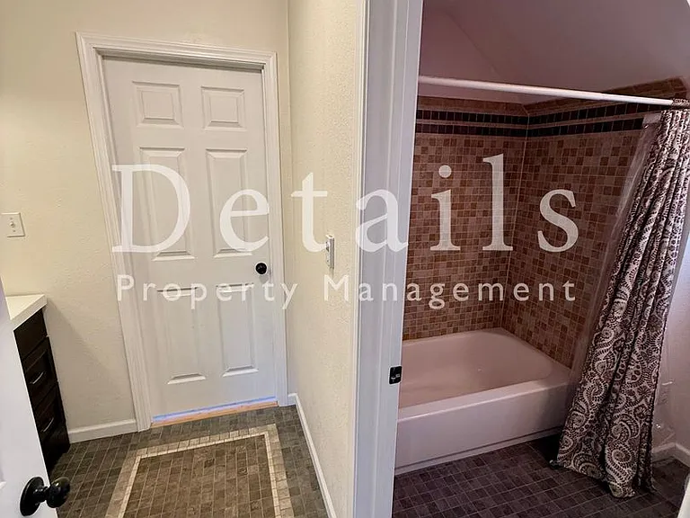 15373 NE Petterson Rd — Photo 8