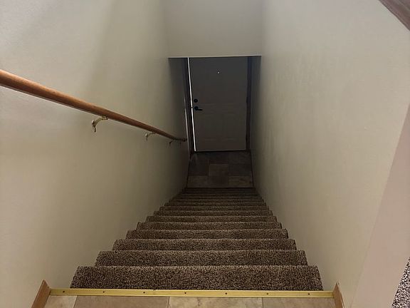 2nd image of 225 Tamarack Dr APT 11