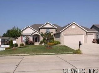 1085 High Valley Lake Ests, Belleville, IL 62221