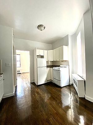 1st image of 214 E 89th St #5RE