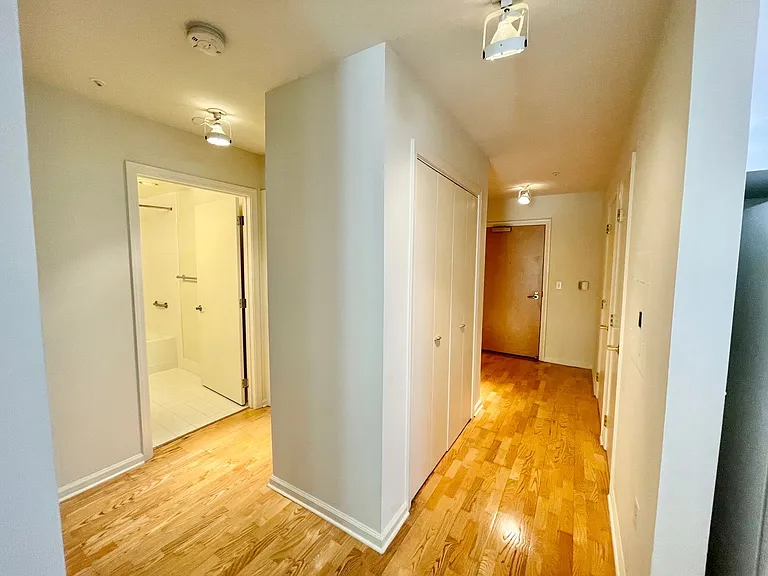 650 Chestnut St #104 — Photo 11
